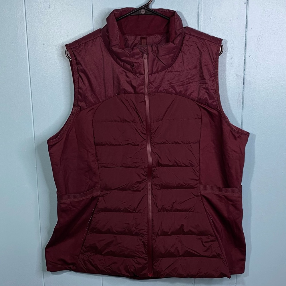 Lululemon Size 18 Down For It All Vest
Cassis - Picture 3 of 15